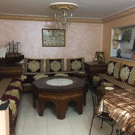 شقة توجد وسط مدينة طنجة و تتوفر على كامل التجهيزات الضرورية خاصةبالعائلات Bagian luar foto