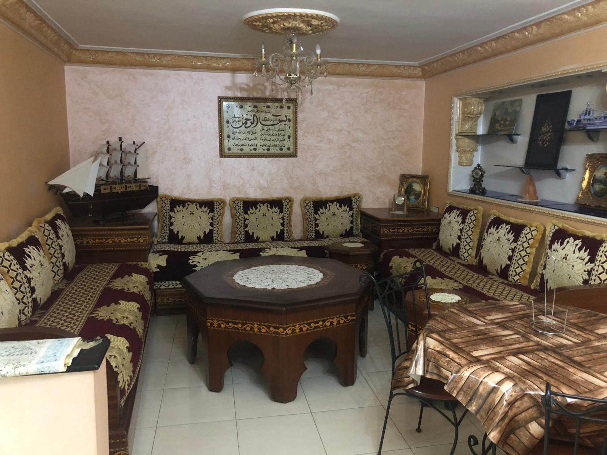 شقة توجد وسط مدينة طنجة و تتوفر على كامل التجهيزات الضرورية خاصةبالعائلات Bagian luar foto